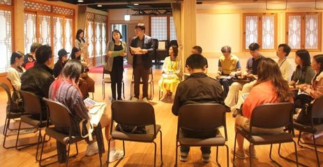 澳门四期 | 赴韩国艺术家福利财团和贞洞剧场现场教学
